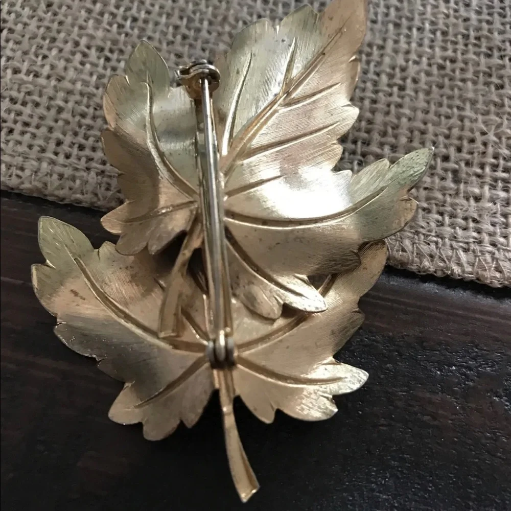 Vintage Double Maple Leaf Gold Tone Brooch
